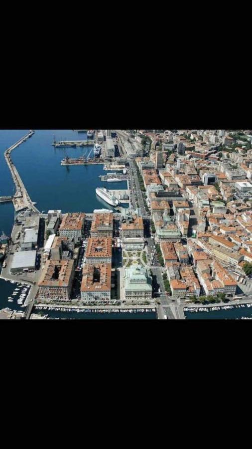 Appartement Apartman Vidi à Rijeka Extérieur photo