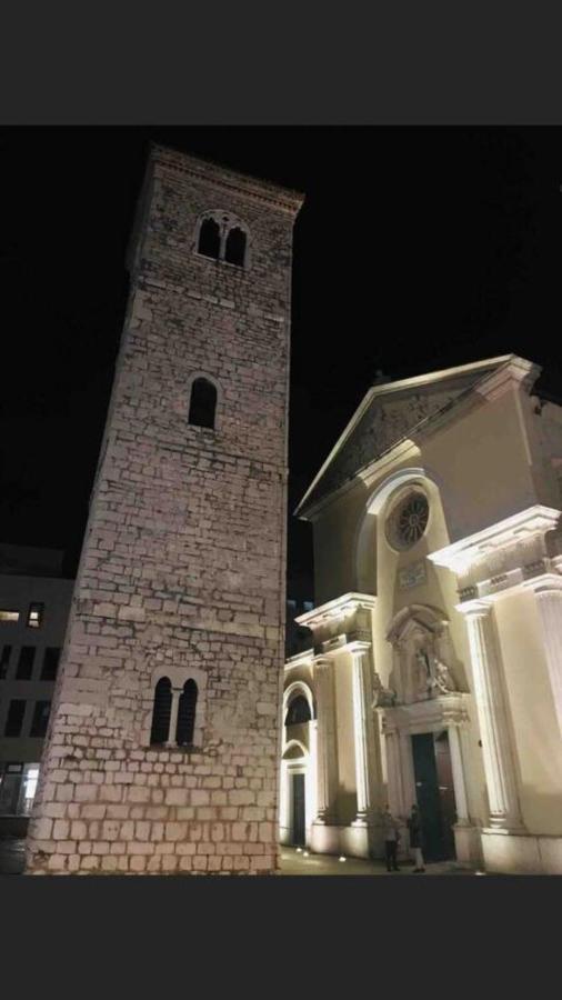 Appartement Apartman Vidi à Rijeka Extérieur photo